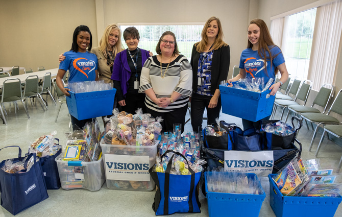 It’s not only money or people that make an event special – sometimes it’s the additional touches that make a moment memorable. Here’s our team of volunteers packing and delivering “care packages” to patients and their families at Newton Medical Center in Newton, NJ.